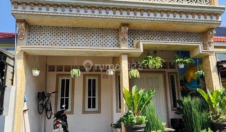 BANTING HARGA !!! Rumah Cantik 2,5 lt Full Ornamen di Sigura, Malang 1