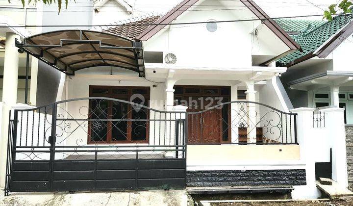 Rumah Cantik 1,5 lantai Siap Huni di Sulfat Malang 1