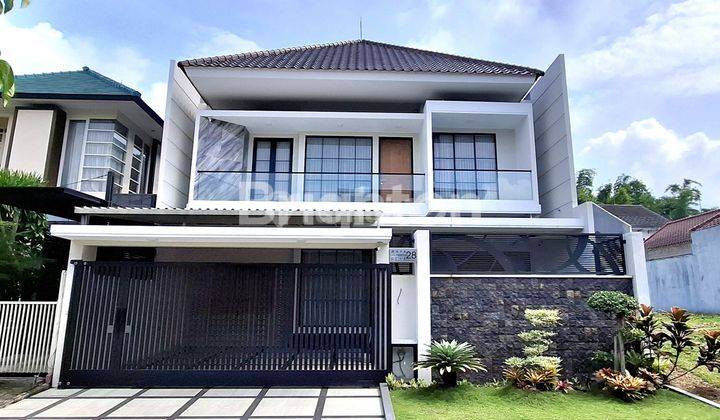 Rumah Mewah Furnished di Boulevard Cluster Golf Araya Malang 1