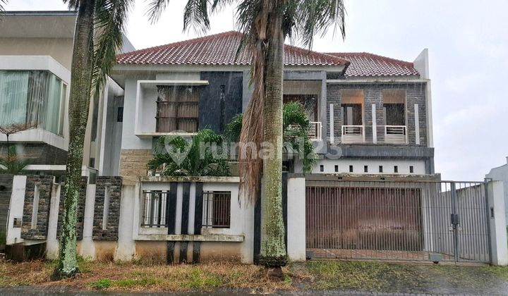 Large House With 5 Bedrooms In Araya Golf Malang House 1