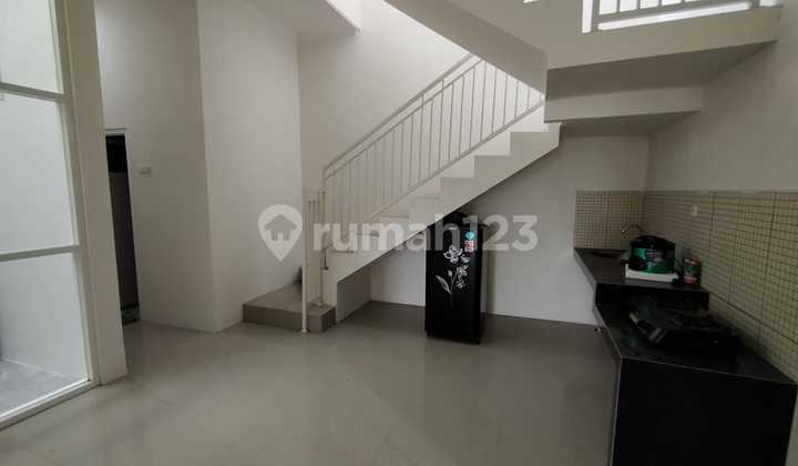 Active Boarding House, Only 6 Minutes from Brawijaya University 2