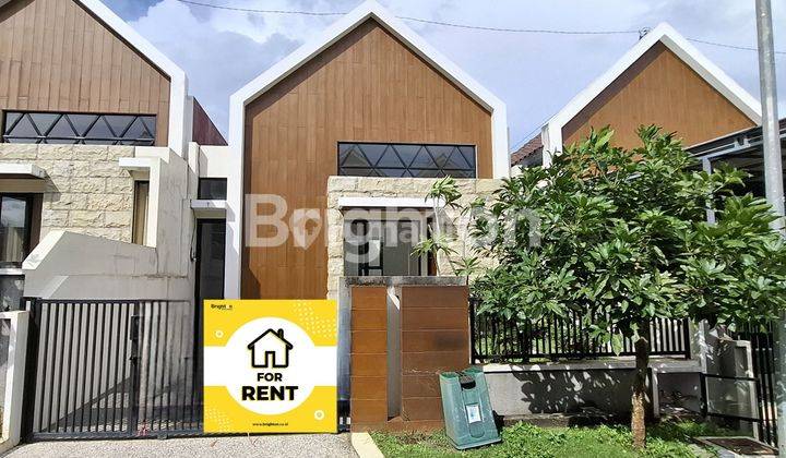 Rumah Cantik semi furnish di Austinville Dieng Malang 1