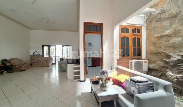 Semi-Furnished House Ready for Occupancy in Bukit Dieng Malang 2