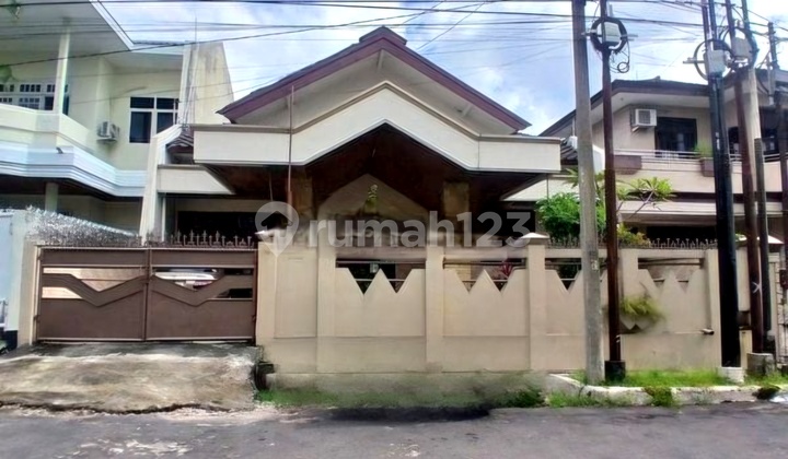 Semi-Furnished House Ready for Occupancy in Bukit Dieng Malang 1