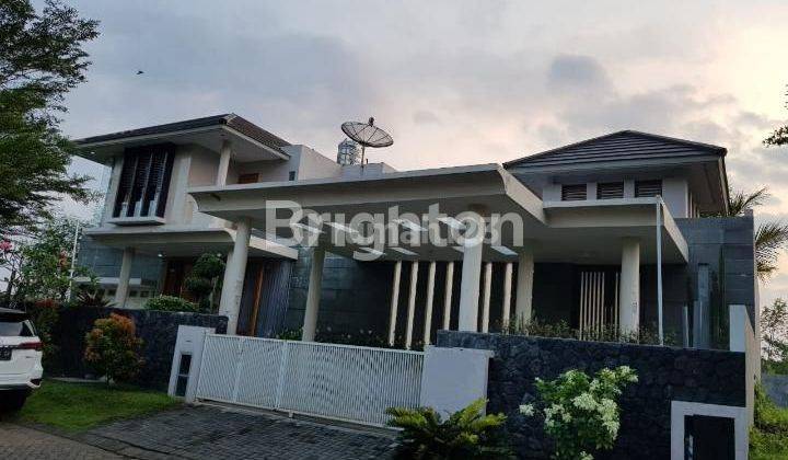 Rumah mewah di ixora Valley Araya malang 1