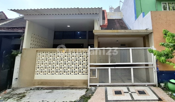 4 Bedroom House in Permata Jingga Near Green Orchid