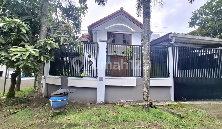 Rumah Furnish dengan 5 Kamar Tidur di Griya Shanta Suhat Rumah Furnish dengan 5 Kamar Tidur di Griya Shanta Suhat