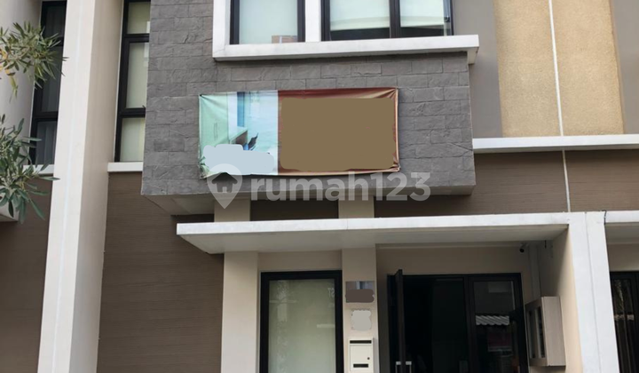 Dijual 1 Unit Kost 11 Kamar di Kawasan Strategis Gading Serpong Dijual 1 Unit Kost 11 Kamar di Kawasan Strategis Gading Serpong