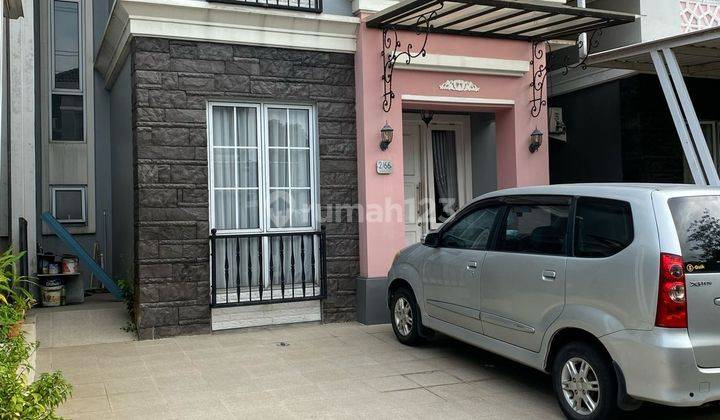 Dijual cepat rumah di Bohemia kondisi bagus,rapih hanya 5menit ke mall Summarecon. 1