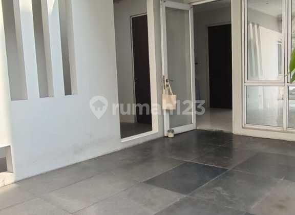 Cheap Rent The Icon House in Bsd City Central Business District Area 2