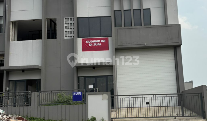 Warehouse for Sale in Taman Tekno BSD Industrial Estate, Strategic Location.