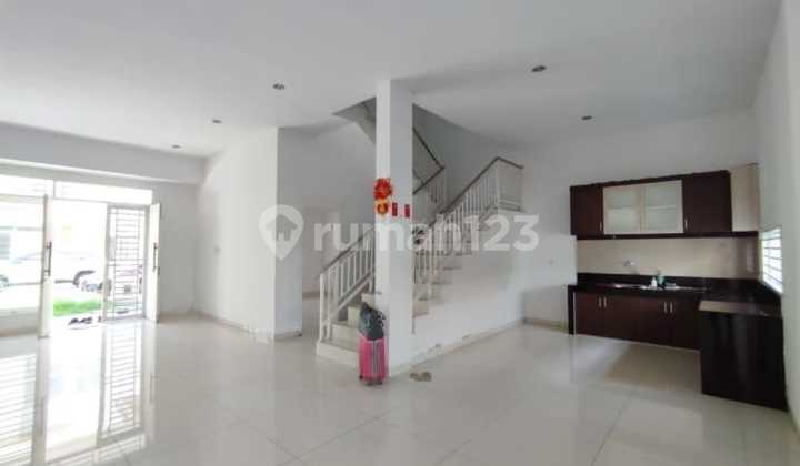 Rumah dengan Kolam Renang Disewa di Percut Sei Tuan, Deli Serdang ...