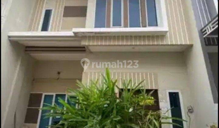 Dijual Rumah Komplek Graha Metropolitan Cluster Sophie Suite jalan Kapten Sumarsono - Helvetia Medan 1