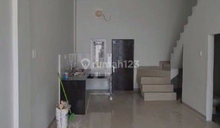 Jual Rumah 2.5 Lantai Komplek Wahidin Eiffel Jalan Badik - Wahidin - Pasar Perguruan - Asia Mega Mas - Thamrin Plaza - Medan 2