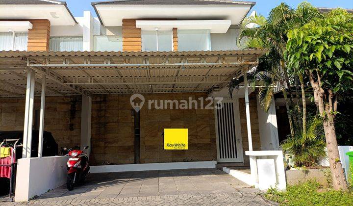 Rumah 2 lantai dekat perbelanjaan, Rumah sakit sekolahan didalam perumahan Royal Residence Surabaya Barat, dekat Citraland, dekat graha family, dekat wisata bukit mas 1