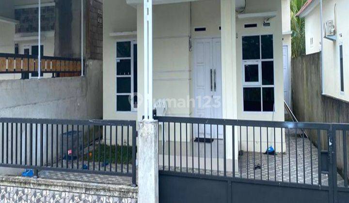 Rumah Siap Huni Type 100 Paris 2 Pontianak Rumah SHM - Sertifikat Hak Milik Bagus di Jl Padat Karya , Pontianak Tenggara 1