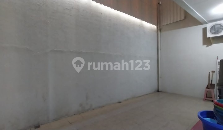 Rumah Kontrakan 2 Lantai Bagus SHM di Rosewood, Surabaya 2