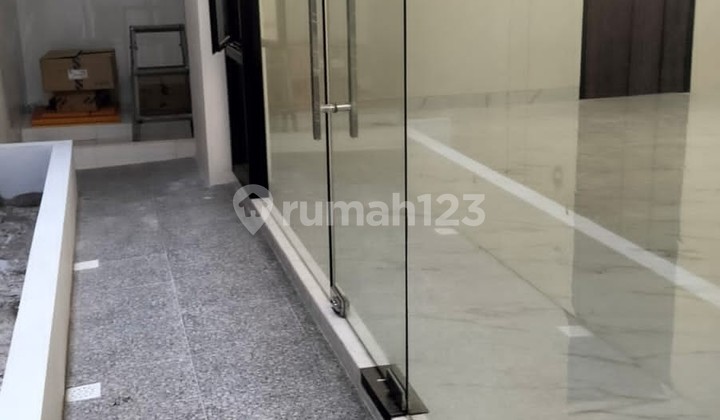 Rumah 2 Lantai Baru SHM di International Village, Surabaya