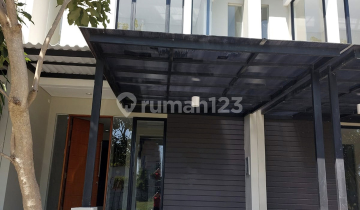 Rumah 2 Lantai Bagus SHM di Northwest Hill Citraland Utara, Surabaya Rumah 2 Lantai Bagus SHM di Northwest Hill Citraland Utara, Surabaya