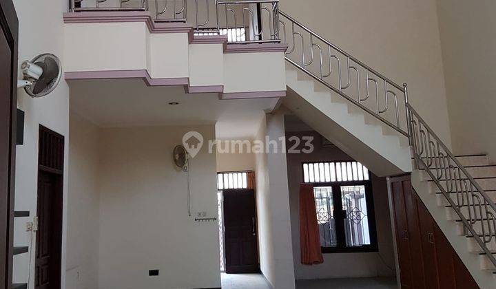 Rumah 2 Lantai Bagus SHM di Babatan Pantai Utara, Surabaya 2