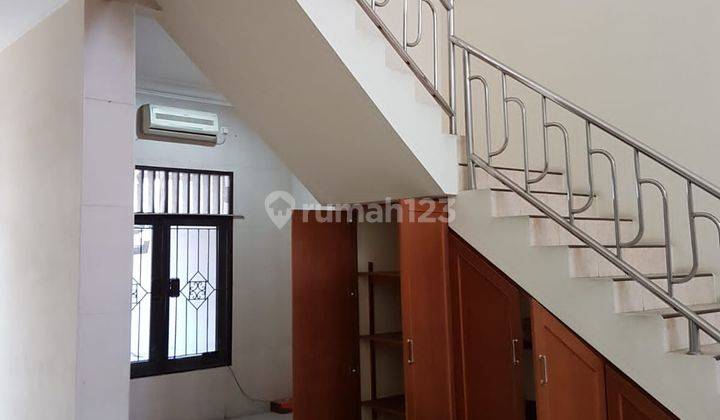 Rumah 2 Lantai Bagus SHM di Babatan Pantai Utara, Surabaya 2