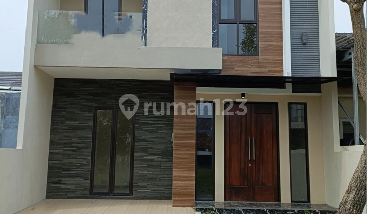Rumah 2 Lantai Baru HGB di Bukit Palma Citraland Utara, Surabaya