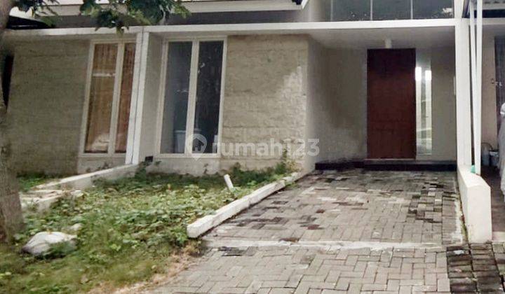 Rumah Bagus SHM di Northwest Park, Surabaya 1