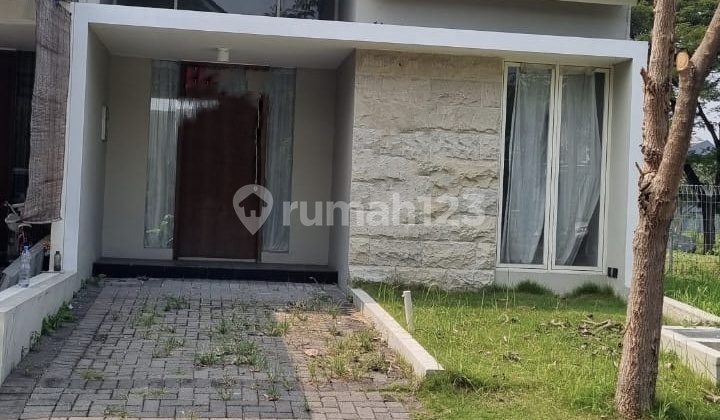 Rumah Bagus HGB di Northwest Park Citraland Utara, Surabaya 1