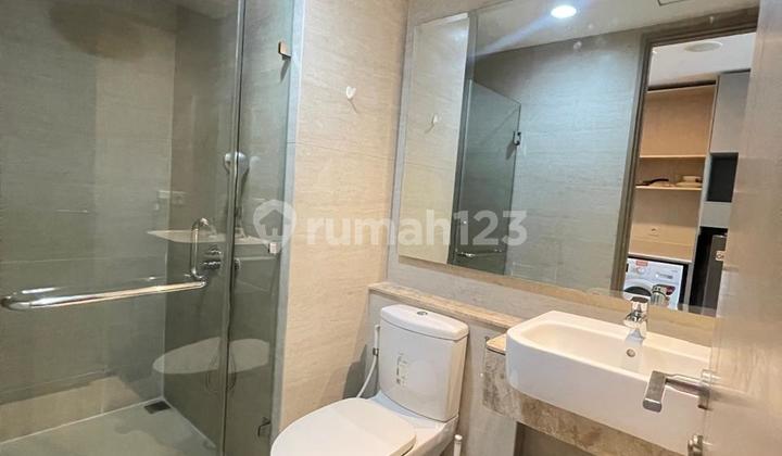 Gold Coast Apt PIK Bahama Studio UK 28 Furnished, High Ceiling Curtains 2