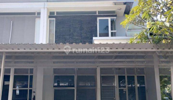 Rumah Pik Grand Puri Grisenda Uk 6x18 Hoek 2,5 Lantai, Meja Makan 1