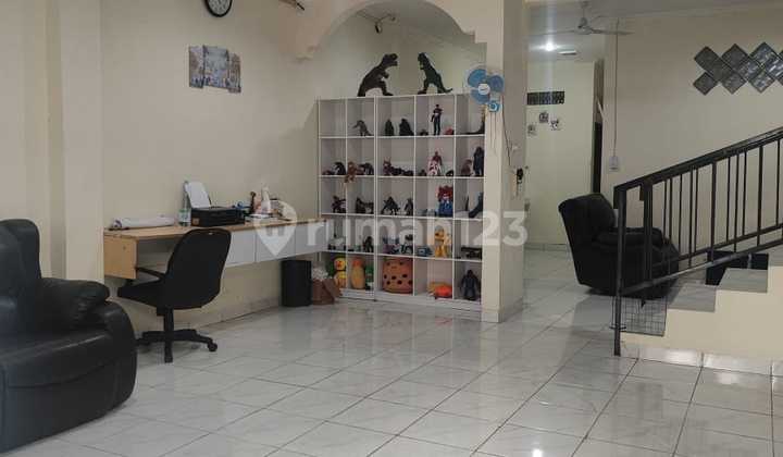 Taman Surya 5 Uk6x18 Lt108 Lb180 Barat 2 Lantai 3+1 BR Full Renov