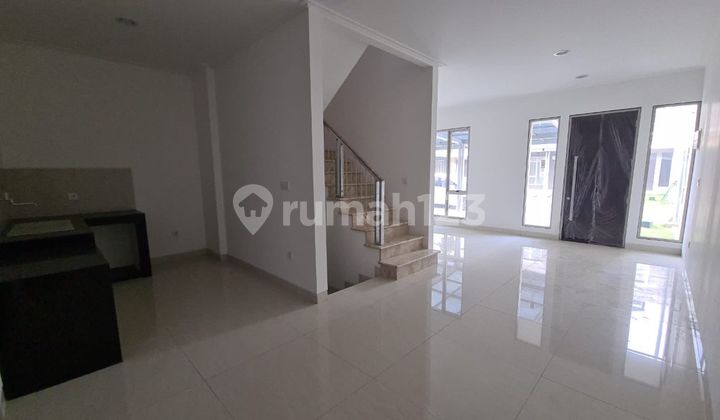 Golf Island Piano PIK 2 Floors 6x15 Land Area 132 Unfurnished with AC 3+1 BR 2