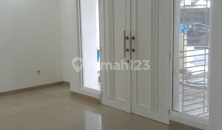 Golf Lake Res Cluster Atlantic 10x20 Lb 208 2 Lt 4+1 BR SF Bagus