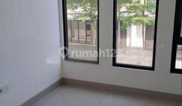 Baltimore Pik2 6x10 Lb 72 Ivory 2+1 BR 2 Km Utara 2 Lantai unfurn 2