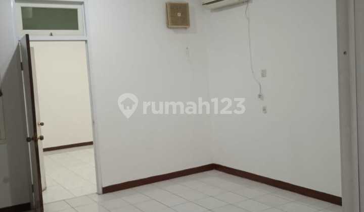 Muara Karang Uk 6x20m2 hadap Selatan 2 Lantai 3+1 BR ada 4 AC SHM Muara Karang Uk 6x20m2 hadap Selatan 2 Lantai 3+1 BR ada 4 AC SHM