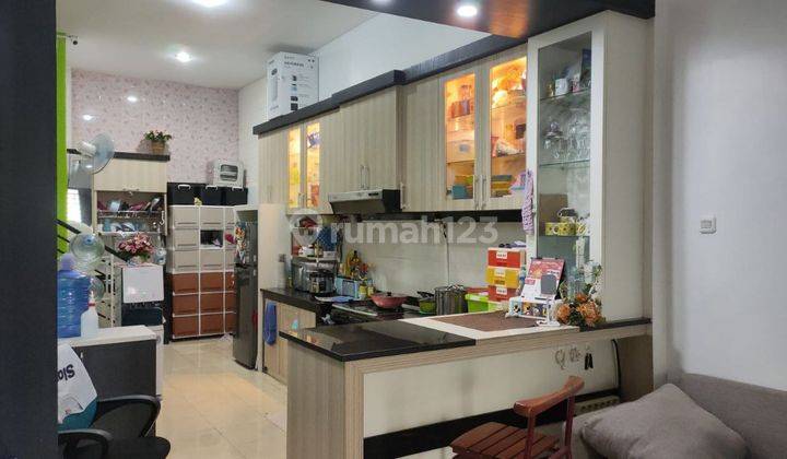 Rumah 2 lantai dekat pasar 4