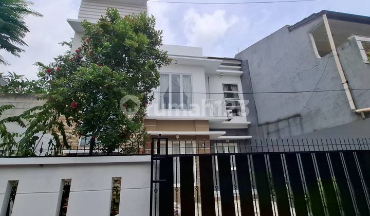 Affordable Fully Renovated House in Pangkalan Jati Area, 15 Minutes to Fatmawati Hospital 2