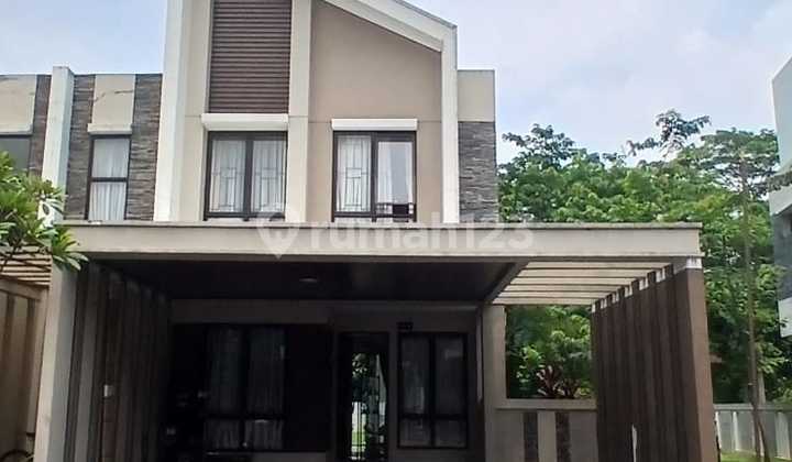 Rumah Mewah Luas 2 Lantai 3 Menit ke Pintu Tol Cimanggis Rumah Mewah Luas 2 Lantai 3 Menit ke Pintu Tol Cimanggis
