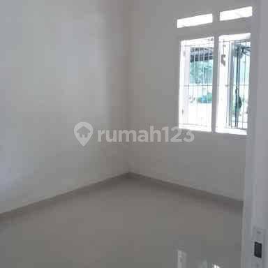 Rumah Minimalis 2 Lantai Area Beji Depok 10 Menit Tol Krukut 2