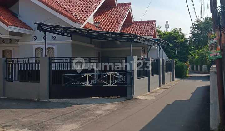 Rumah Hook Sukmajaya Depok 10 Menit Stasiun Depok 2