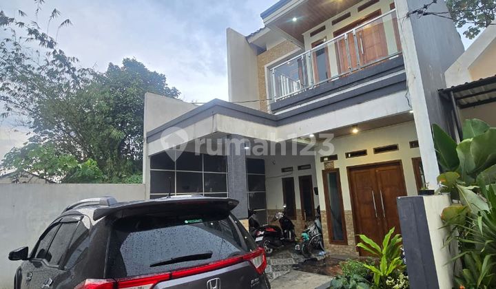 Rumah 2 Lantai Dalam Cluster Posisi Pojok 5 Menit Itc Depok Rumah 2 Lantai Dalam Cluster Posisi Pojok 5 Menit Itc Depok