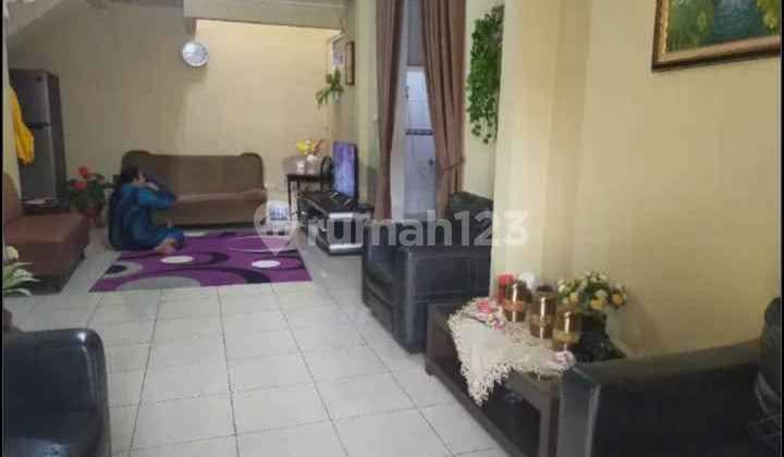 2-Story House in a Housing Estate 5 Minutes to Cijago Toll Road