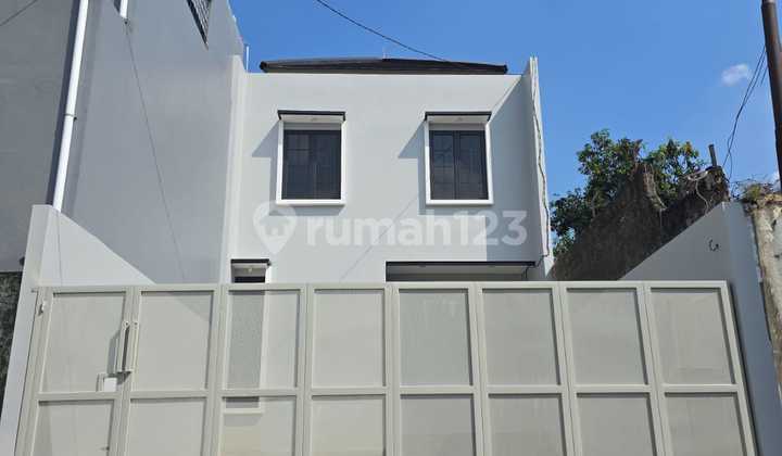 Rumah Baru 2 Lantai Mekarsari Strategis 10 Menit ke Mall Cibubur