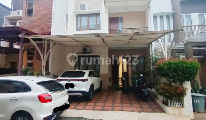 Rumah 2 Lantai Mewah 5 Menit ke Stasiun Tanjung Barat