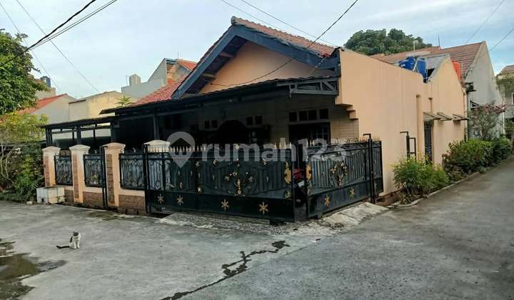 Rumah Besar Posisi Hook Atsiri Permai, 5 Menit ke Stasiun Rumah Besar Posisi Hook Atsiri Permai, 5 Menit ke Stasiun