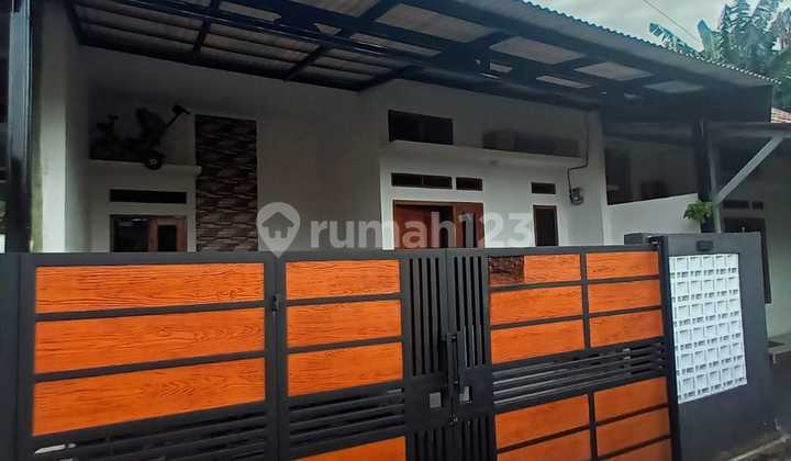 Rumah Baru Siap Huni, 10 Menit Stasiun Depok Lama Rumah Baru Siap Huni, 10 Menit Stasiun Depok Lama