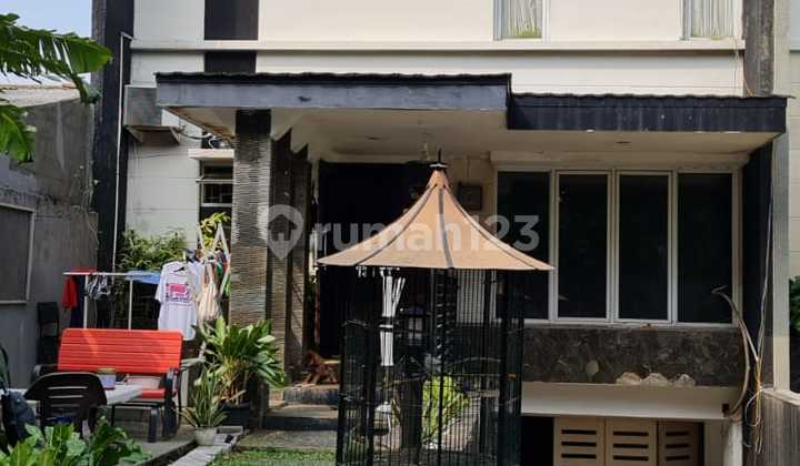 Rumah Posisi Hook Dalam Komplek Area Cilandak Dekat Lebak Bulus