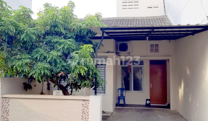 Rumah Siap Huni Hanya 7 Menit Jalan Kaki ke Stasiun Batu Ceper