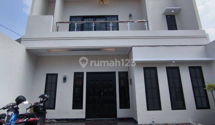 Dijual Rumah Modern 2 Lantai Hanya 10 Menit Dari Tol Cawang 1