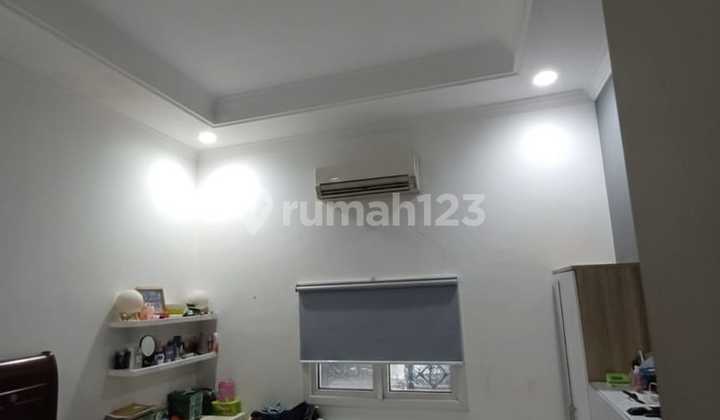 Rumah Mezanine Dalam Komplek Area Klender - 12 Menit ke Tol Jorr 2